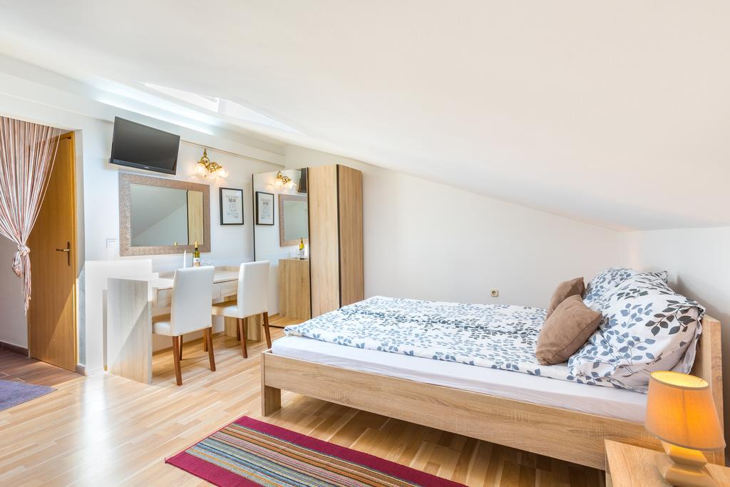 Bed & Breakfast La Fontana Medulin Bagian luar foto