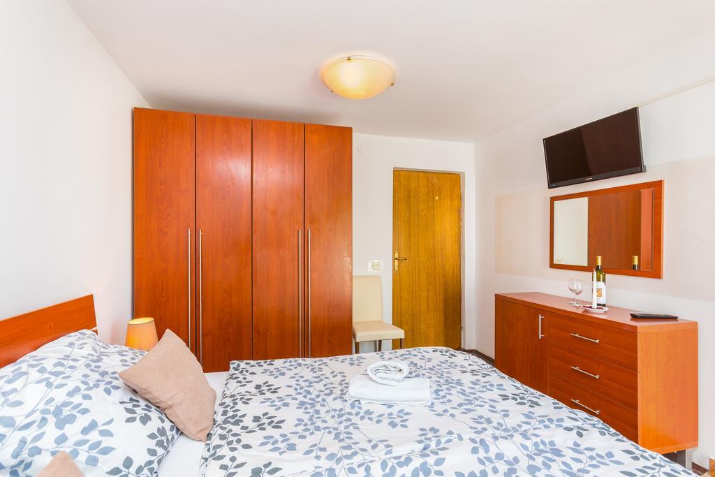 Bed & Breakfast La Fontana Medulin Bagian luar foto